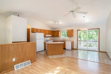 Kitchen/Dining