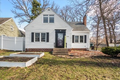 1826 Rainbow Dr, Cedar Falls, IA 50613 - photo 3