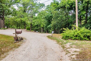Access from Paradise Ln.