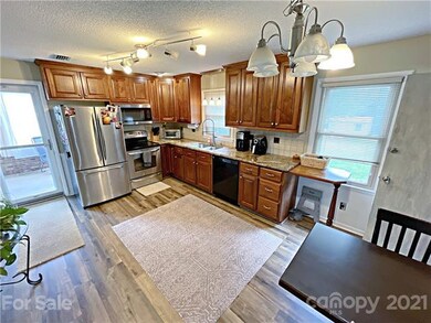 5097 Clearview Ct, Conover, NC 28613 - photo 6