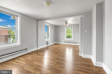 1707 W Oxford St unit 3, Philadelphia, PA 19121 - photo 4