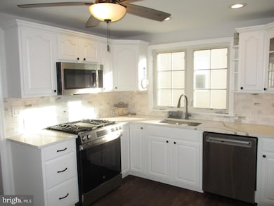 121 Hoover Ave, Trenton, NJ 08619 - photo 2