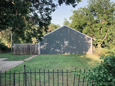 102 W Cypress St, Cushing, OK 74023 - photo 3