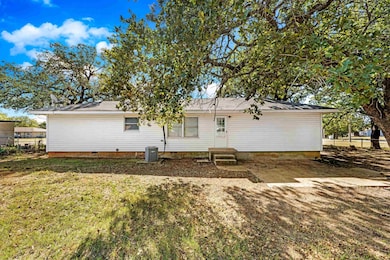 282096 Andrews Dr, Comanche, OK 73529 - photo 4