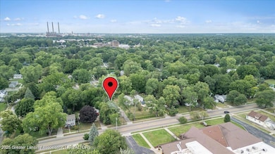 416 W Holmes Rd, Lansing, MI 48910 - photo 4