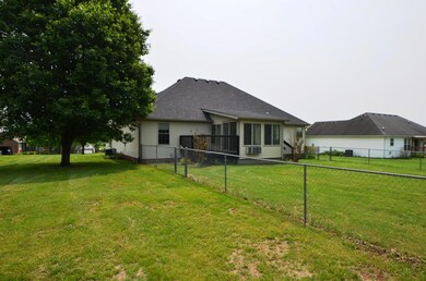 440 Bellaire Dr, Harrodsburg, KY 40330 - photo 6