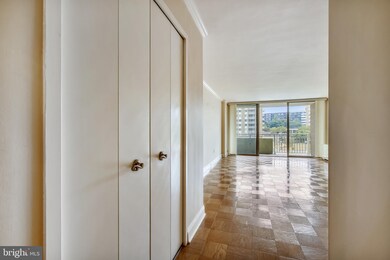 Van Ness North unit 821, Washington, DC 20008 - photo 5