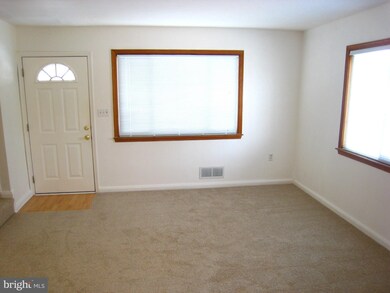 1901 Ormand Rd, Dundalk, MD 21222 - photo 4