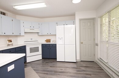 10 2nd Street_Kitchen