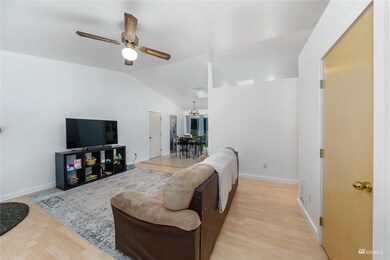 21640 N Clear Lake Blvd SE, Yelm, WA 98597 - photo 5