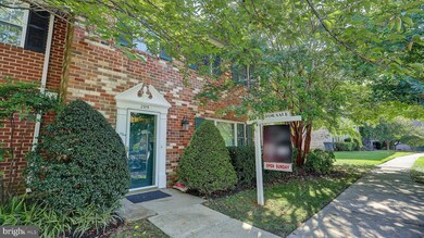 2315 Mcgregor Ct, Vienna, VA 22182 - photo 3