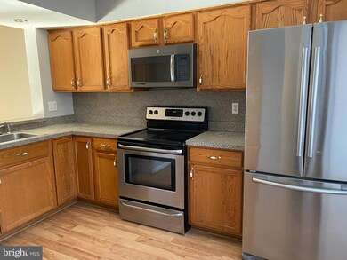 3740 Angelton Ct, Burtonsville, MD 20866 - photo 4