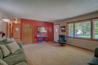 575 Ash St, Oregon, WI 53575 - photo 7