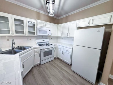 1300 S Arlington St unit 202, Las Vegas, NV 89104 - photo 6