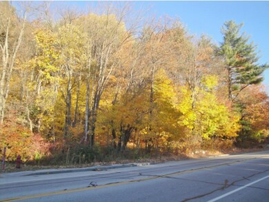 523 Pembroke St, Pembroke, NH 03275 - photo 2