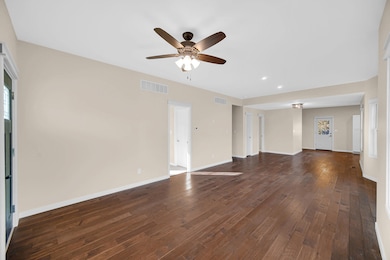 301 W Main St, La Crosse, IN 46348 - photo 3