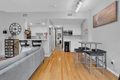 The Mariner Condominiums unit 312, Boston, MA 02109 - photo 3