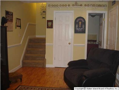 80 Sandywood Ln, Staten Island, NY 10309 - photo 3