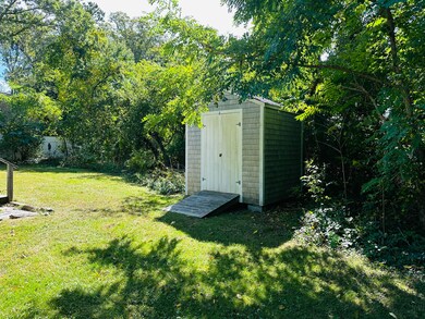 9 Leslie Ln, Oak Bluffs, MA 02568 - photo 5