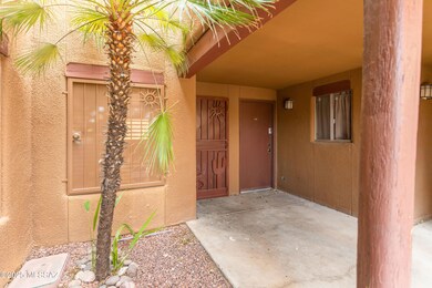 1810 E Blacklidge Dr unit 716, Tucson, AZ 85719 - photo 3