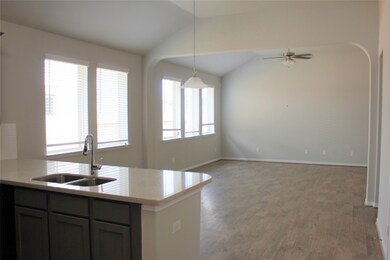 1665 Maggie Trail Dr, Alvin, TX 77511 - photo 5