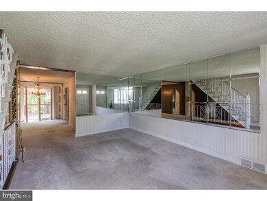 1014 Brookwood Ln, Glenolden, PA 19036 - photo 4