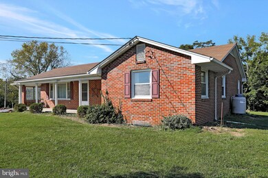 19812 Bennie Dr, Hagerstown, MD 21742 - photo 2