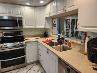 6505 Stone River Rd unit 304, Bradenton, FL 34203 - photo 6