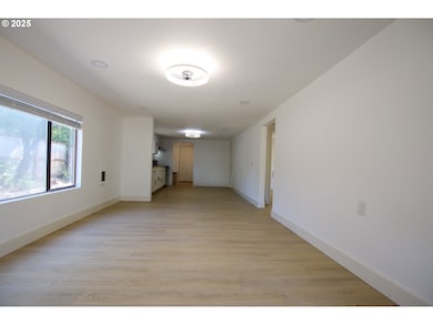 1860 30th St, Florence, OR 97439 - photo 7