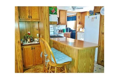 unlisted-address, Newton, IA 50208 - photo 5