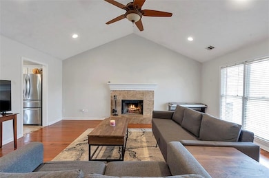 Living area with a healthy amount of sunlight, vis