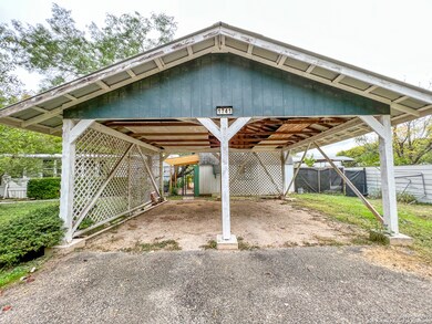 1741 Valley Dr unit B, Canyon Lake, TX 78133 - photo 7