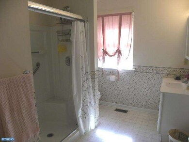 885-887;886-888 Concord Rd, Aston, PA 19014 - photo 7