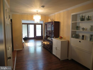 13203 Vandalia Dr, Rockville, MD 20853 - photo 5