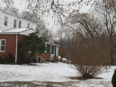 450 N 50th St, Harrisburg, PA 17111 - photo 3