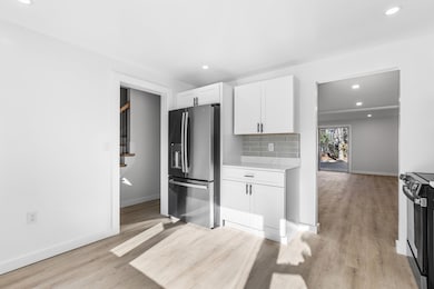 50 Claire Dr unit C-2-50, Stoughton, MA 02072 - photo 4