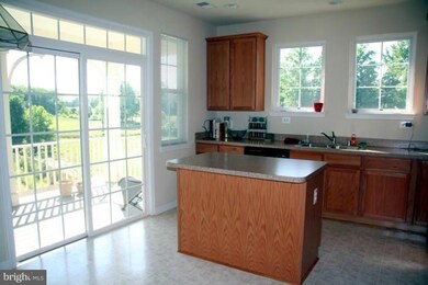 13903 Gullane Dr unit 104, Woodbridge, VA 22191 - photo 6