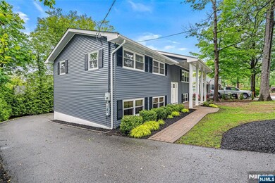 192 Mohawk Trail, Wayne, NJ 07470 - photo 3