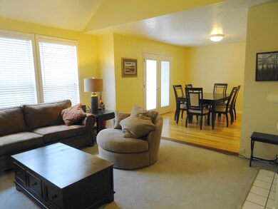 3571 Living:Dining