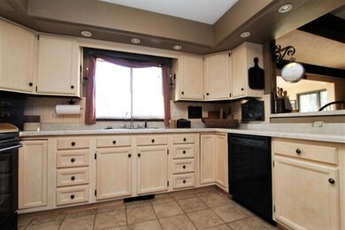 6891 W Crestwood Dr, Delphi, IN 46923 - photo 7