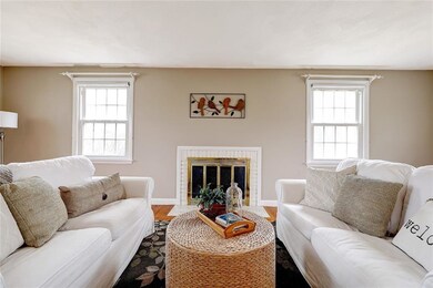 7 Newbrook Dr, Barrington, RI 02806 - photo 3