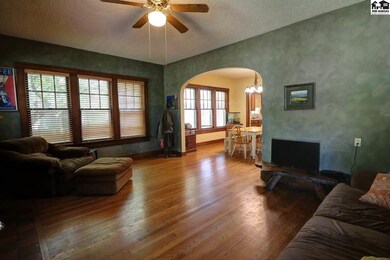 717 E 5th St, Newton, KS 67114 - photo 5