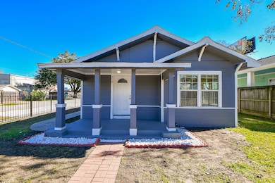 610 Vincent St, Houston, TX 77009 - photo 3