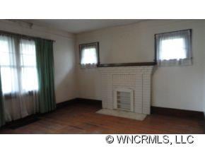 Living Room w/Fireplace