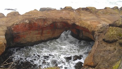 Otter Rock's DEVILS PUNCHBOWL