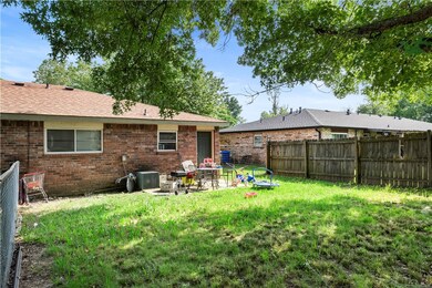 1025 Hendrix St, Rogers, AR 72756 - photo 4