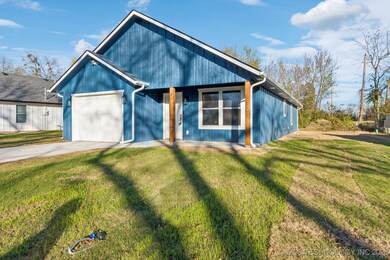 17 S Ora St, Pryor, OK 74361 - photo 2