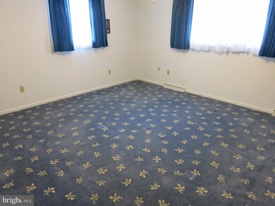 2020 Hill Rd, Reading, PA 19602 - photo 6