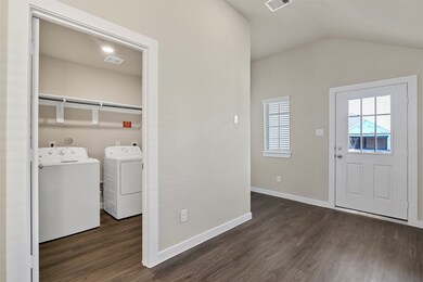 2500 Clydesdale Ln, Alvin, TX 77511 - photo 6