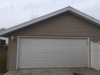 2153 E 39th St, Lorain, OH 44055 - photo 6